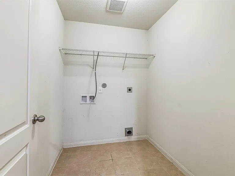 22719 Tabberts Way — Photo 25