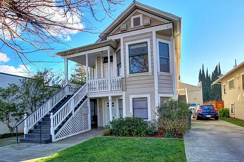 2822 S St #2 Photo 1