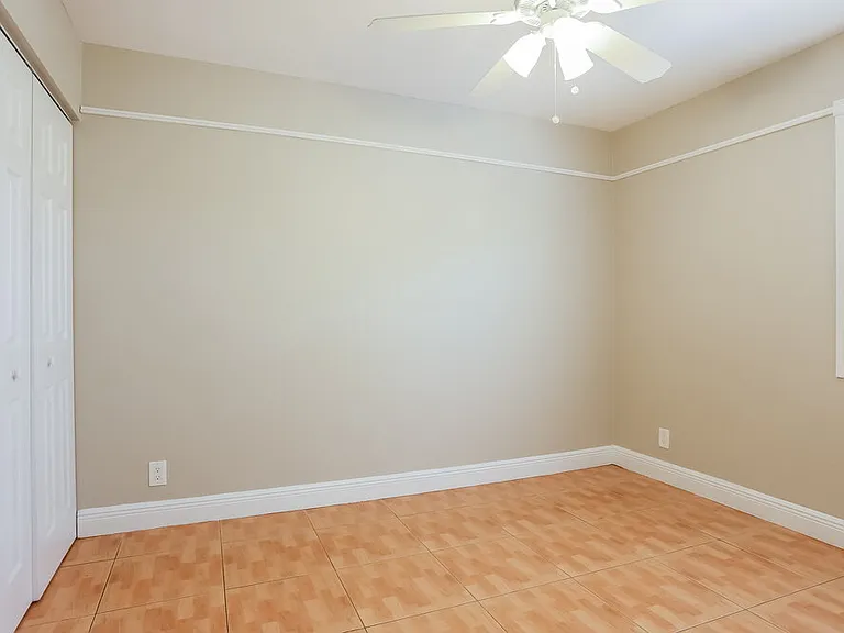 11235 NW 43rd Pl — Photo 16