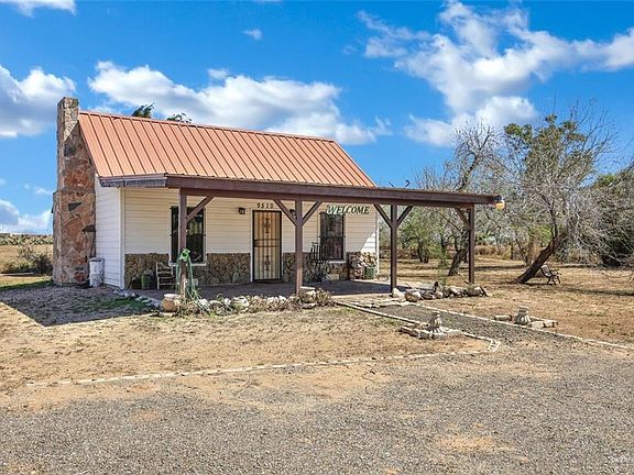 3rd image of 9510 N Cesar Chavez Rd