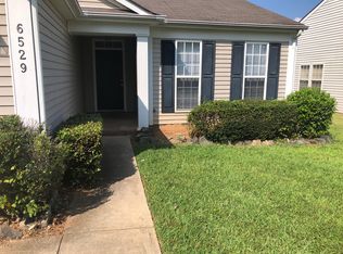 6529 Wandering Creek Dr, Charlotte, NC 28216