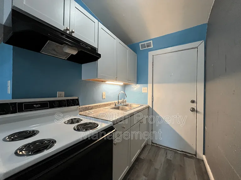 1629 Lexington Ave #A — Photo 6