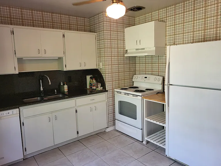 10815 N Edison Ave — Photo 8