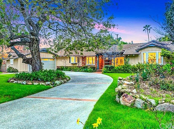 4th image of 1921 Alta Oaks Dr