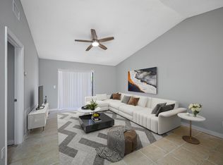 512 Saint Michaels Way, Tarpon Springs, FL 34689