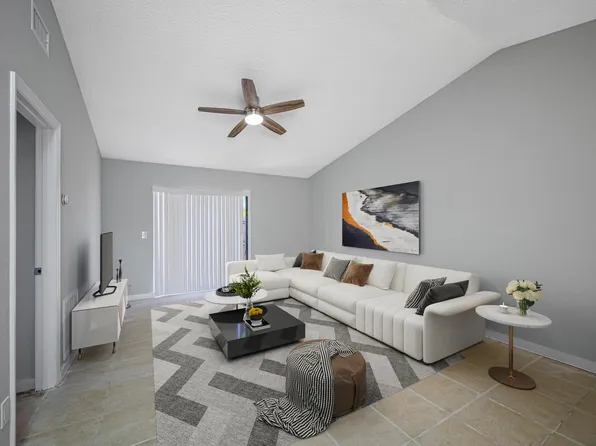 501 Saint Michaels Way, Tarpon Springs, FL 34689