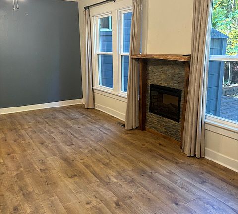 3rd image of 14303 W Park Ave