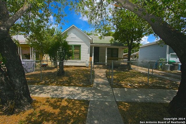 1st image of 1724 N Comal St