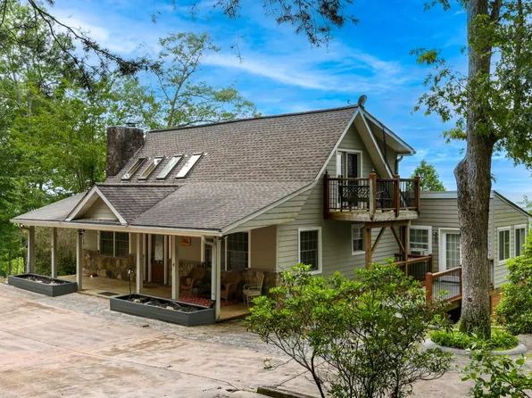 171 Lakeview Dr, Hayesville, NC 28904