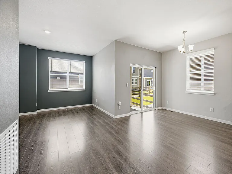 908 Rollins Den Dr — Photo 4