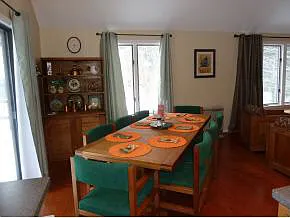3 bed, 2.0 bath, 1469 sqft, $2,100 — Photo 3