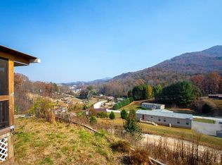 545 Dehart Cv, Bryson City, NC 28713