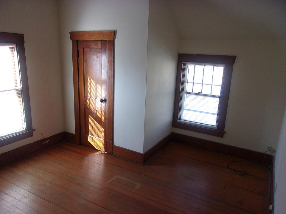 View of West (mas) bedroom 11' 3" x 15' 6"
