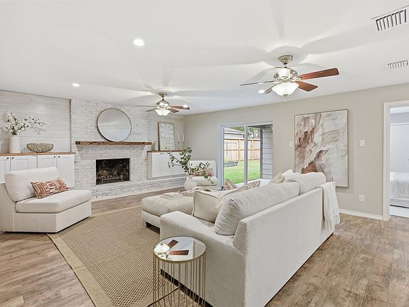 4th image of 8107 Twining Oaks Ln