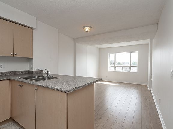 4th image of 333 Sidney Belsey Cres #357618f9c