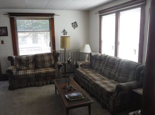 407 S 1st St, Lake Park, IA 51347