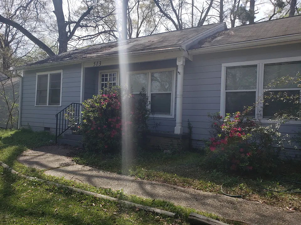 513 Launcelot Rd