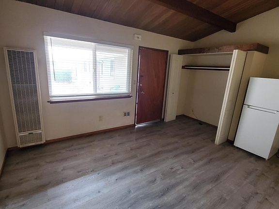 4th image of 123 Pearl St APT 8