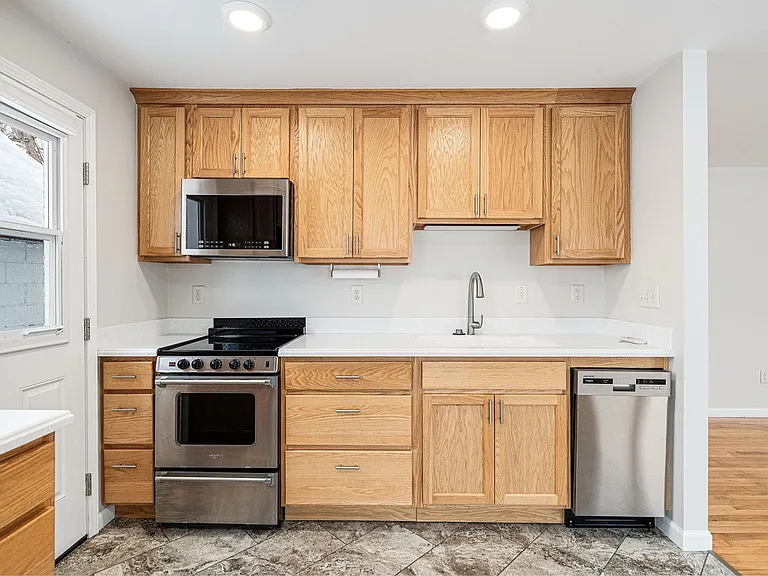 830 S Lake St #1 — Photo 6