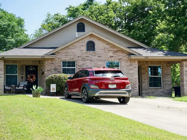 3004 NW 20th St, Fort Worth, TX 76106