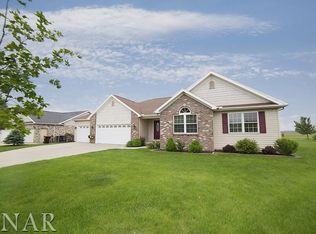 213 Whitetail Ln, Hudson, IL 61748
