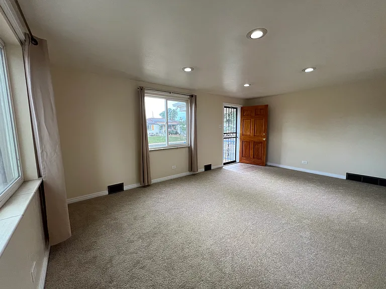 1328 S Beach Ct — Photo 13