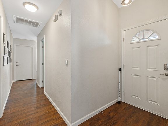 4th image of 1518 E Sunnyview Avenue