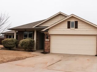 300 Partridge Run Rd, Yukon, OK 73099