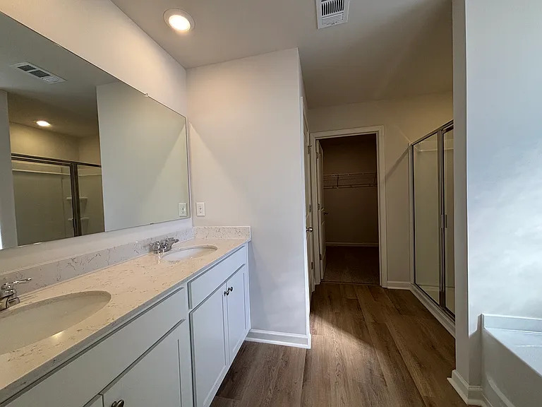 115 Biltmore Pl — Photo 11