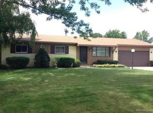45721 Kenmore St, Shelby Township, MI 48317