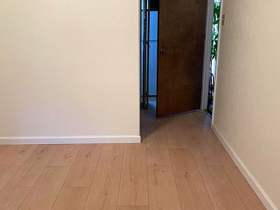 5th image of 1228 Goettingen St