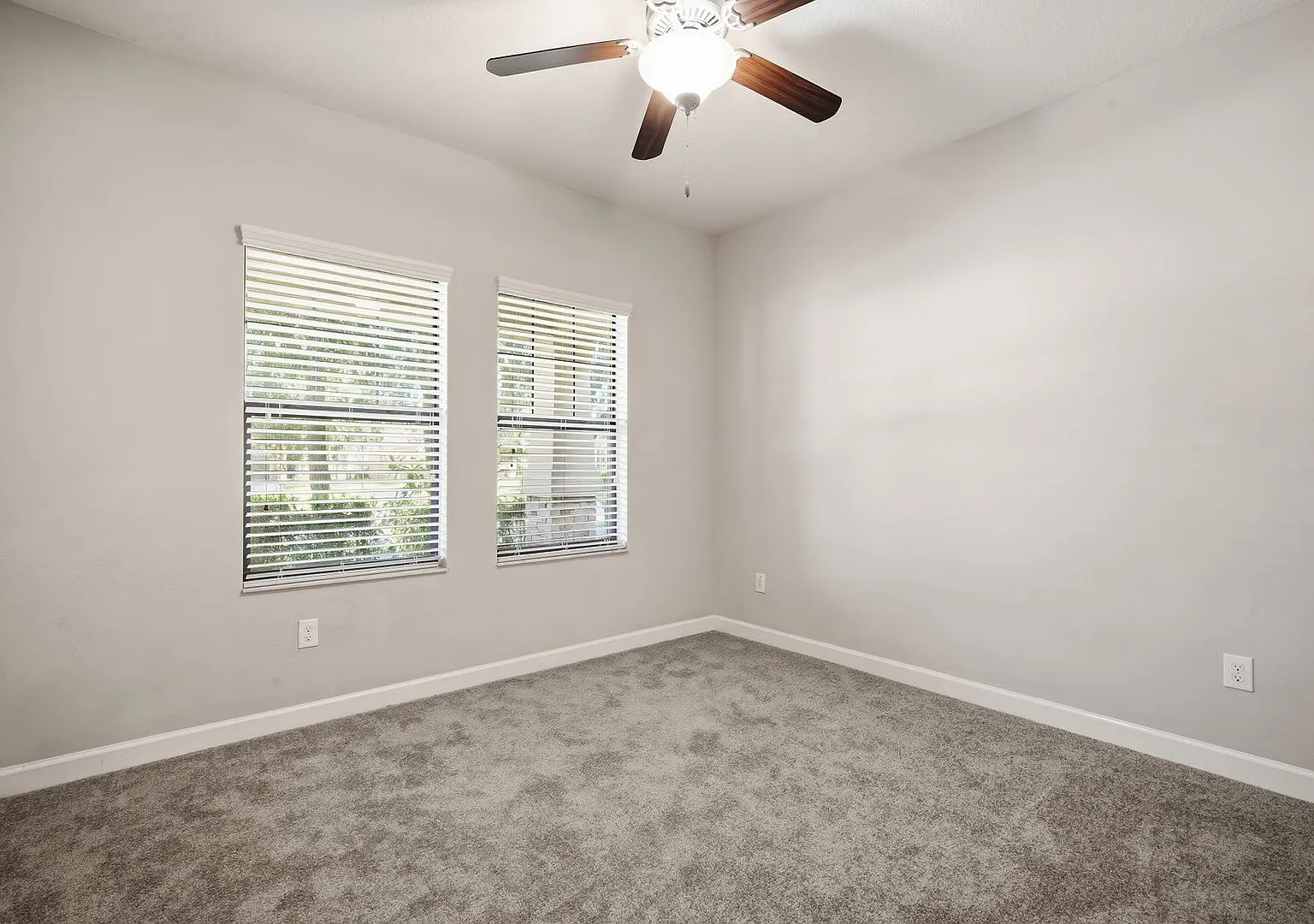 Family-Friendly 5BR Home in The Enclave at Boyette — Photo 4