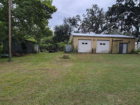 Shop & storage building 