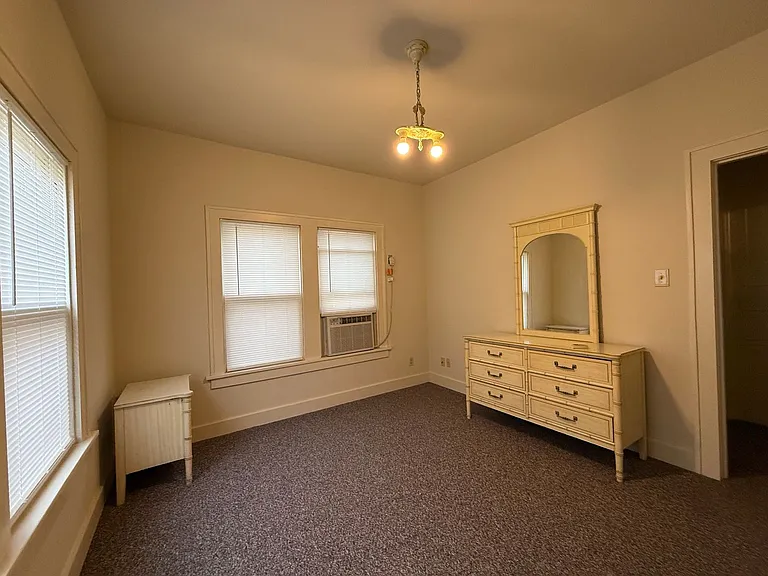 104 N Jefferson St #B — Photo 6