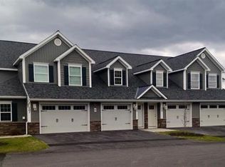 162 Paddock Cir, Schenectady, NY 12306