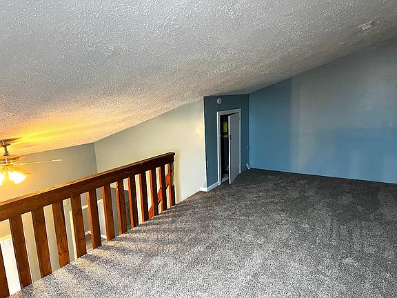 4th image of 1502 Lincoln Way #4