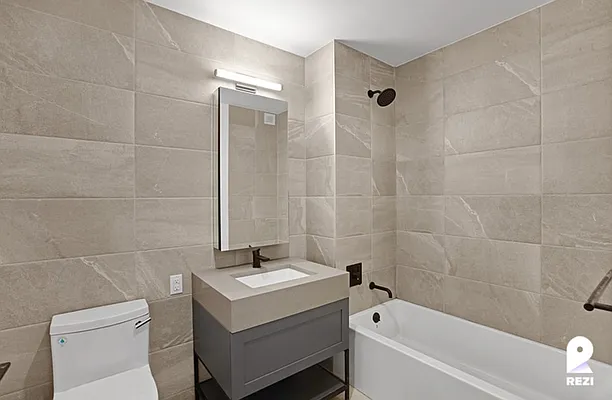Rented by REZI | media 4