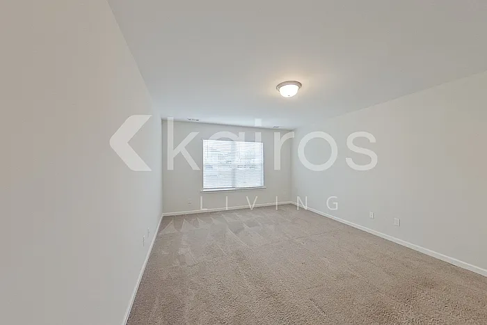 107 Lord Effingham Way — Photo 20