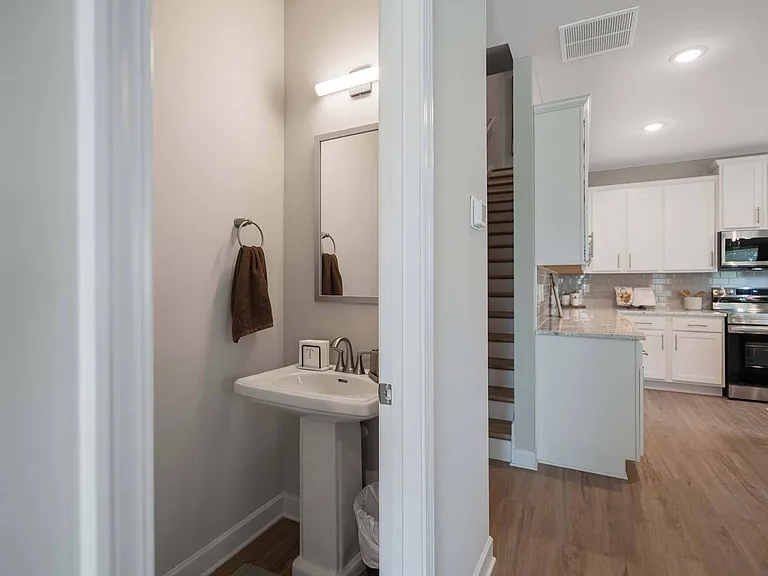 Tessa Jodeco Townhomes — Photo 8