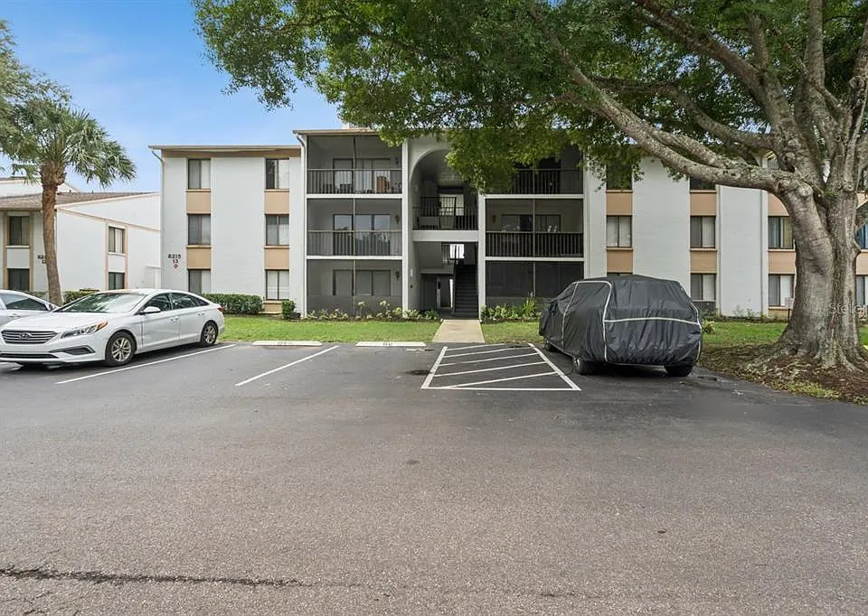 8215 Sun Spring Cir #12