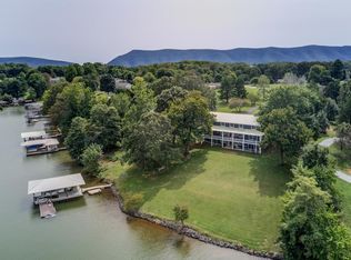 121 Gross Point Dr, Huddleston, VA 24104