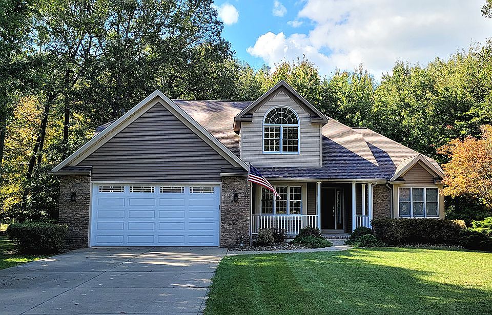 1st image of 4140 Woodlands Dr