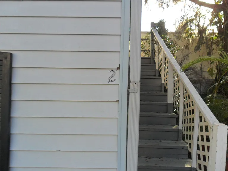 735 N Westmoreland Dr — Photo 2