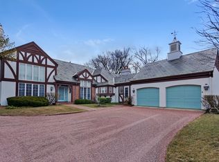 1103 Burr Ridge Club Dr, Burr Ridge, IL 60527