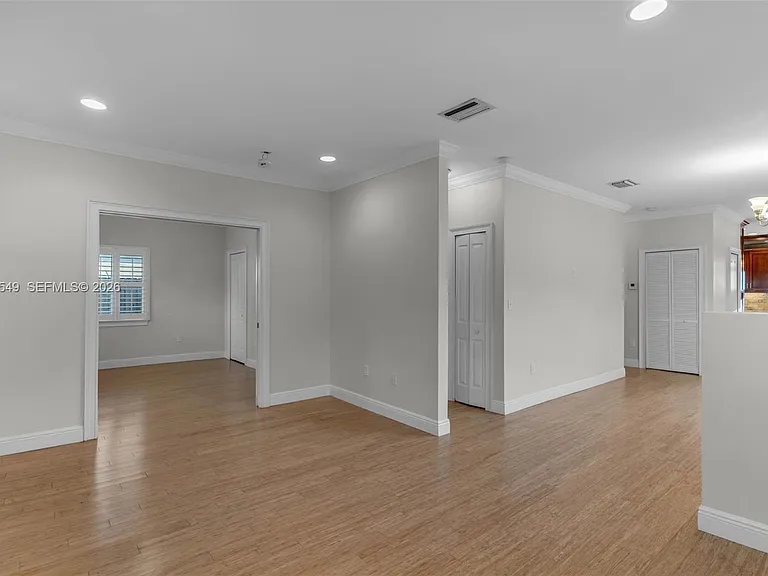 7048 SW 83rd Ct — Photo 5