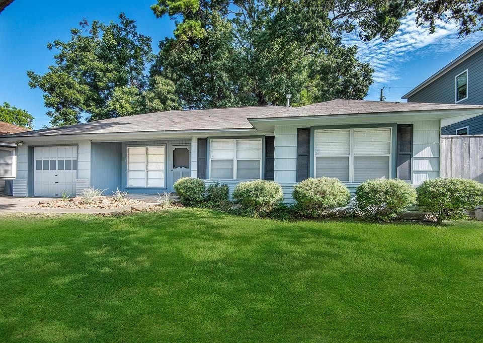 1st image of 2322 Saxon Dr