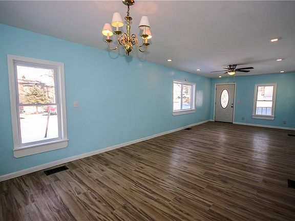 3rd image of 157 Delaware St