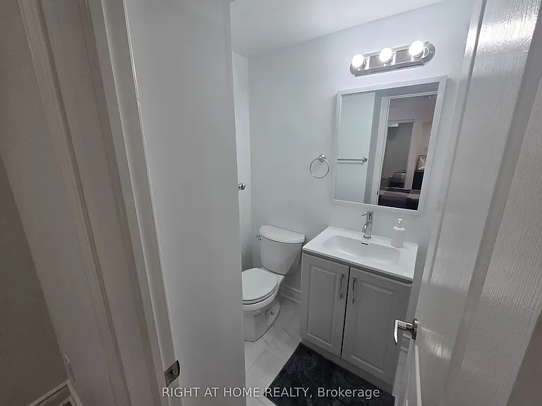 458 Bergamot Ave #BASEMENT — Photo 30