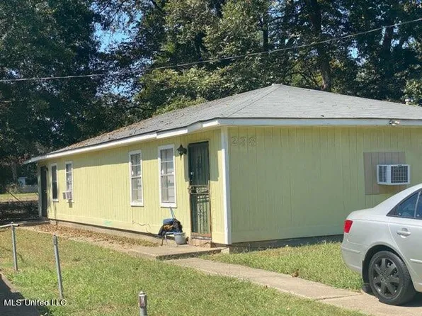 238 Solomon St, Greenville, MS 38703