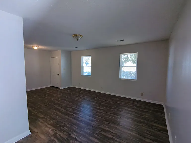 115 Summerfield Rd — Photo 5